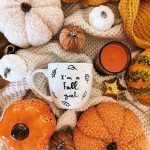 FALL GIRL jesienny kubek ręcznie malowany  350ml