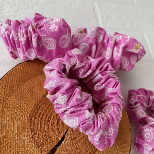 gumka frotka scrunchie różowa2.JPG