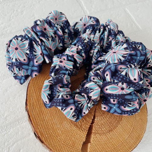 gumka frotka scrunchie granatowa.JPG