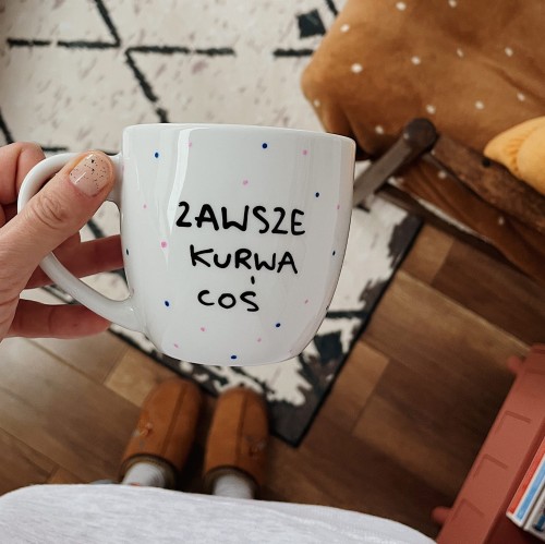 zawsze kurwa coś kubek porcelanowy ceramiczny kolorowe kropki 350 ml my mug company.JPG