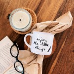 kubek z napisem enjoy tle little things ręcznie malowany 300 ml My Mug Company
