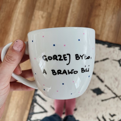 kubek gorzej było a brawo bili w kolorowe kropki 350.JPG
