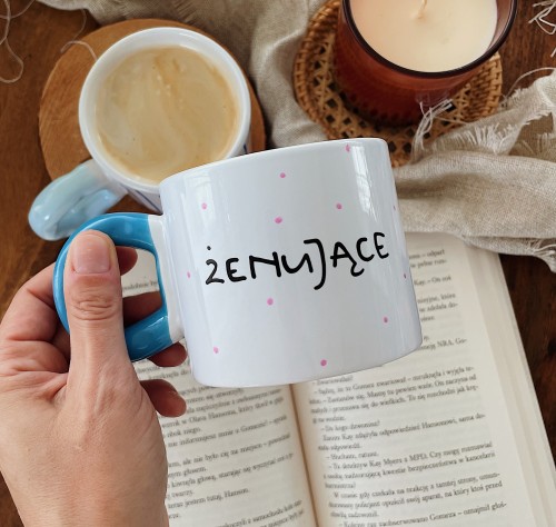 kubek z napisem żenujące żenada porcelanowy ceramiczny 280 ml niebieskie ucho.JPG