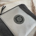 kosmetyczka silver + grey M logo.jpg